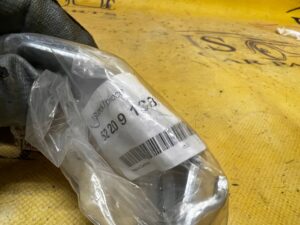 MOCOWANIE UCHWYT WSPORNIK WORKA DO PRZEWOZU NART BMW E88 NOWE OEM