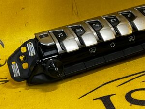 PANEL PRZEŁĄCZNIK RADIA NAWIEWU PEUGEOT 3008 II 5008 II