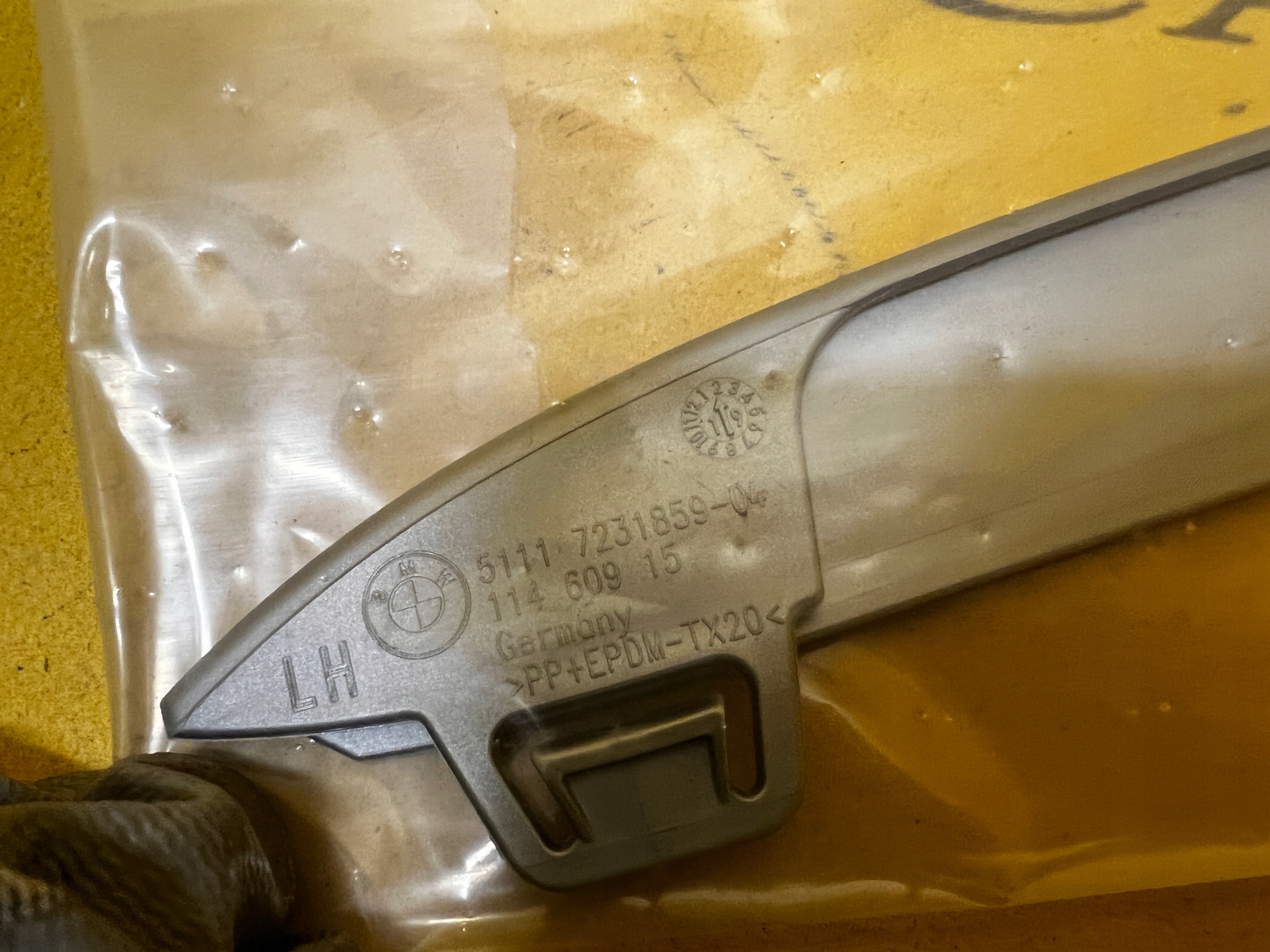 OSŁONA LISTWA PLASTIK ZDERZAKA PRZÓD LEWA BMW 5 F10 NOWA OEM