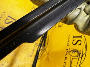 KOMPLET RAMIONA PIÓRA WYCIERACZEK AUDI A8 D4