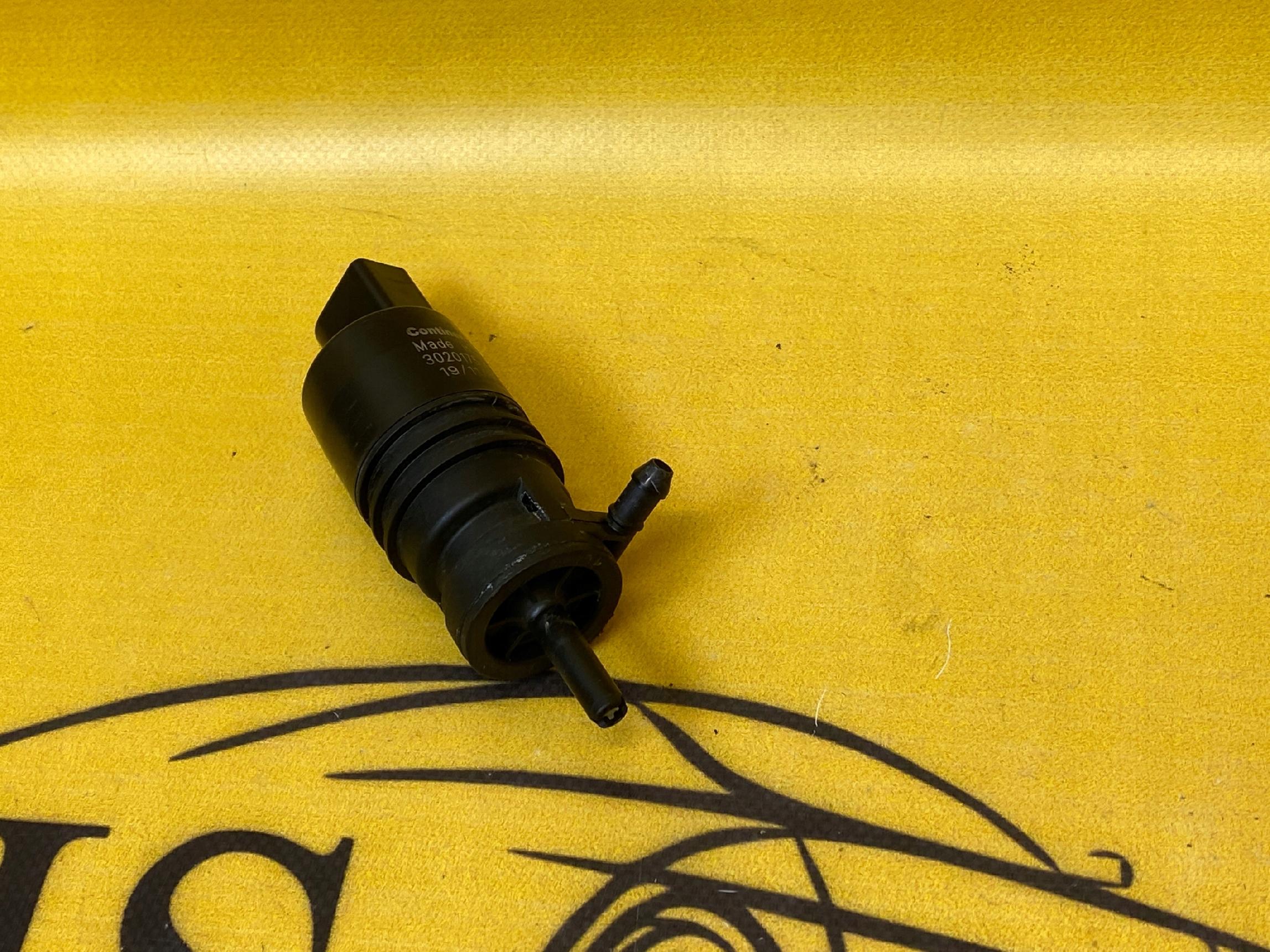 POMPKA PŁYNU SPRYSKIWACZY PORSCHE 911 997 3.8 GTS