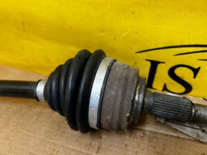 PÓŁOŚ PRZÓD PRZEDNIA PRAWY PRAWA PEUGEOT 3008 II 1.5 BLUE HDI