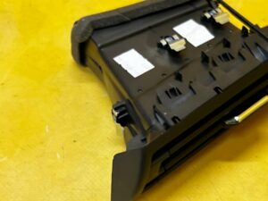 KRATKA NAWIEWU DESKI KONSOLI PRZÓD PRAWY CITROEN C4 GRAND PICASSO II EU