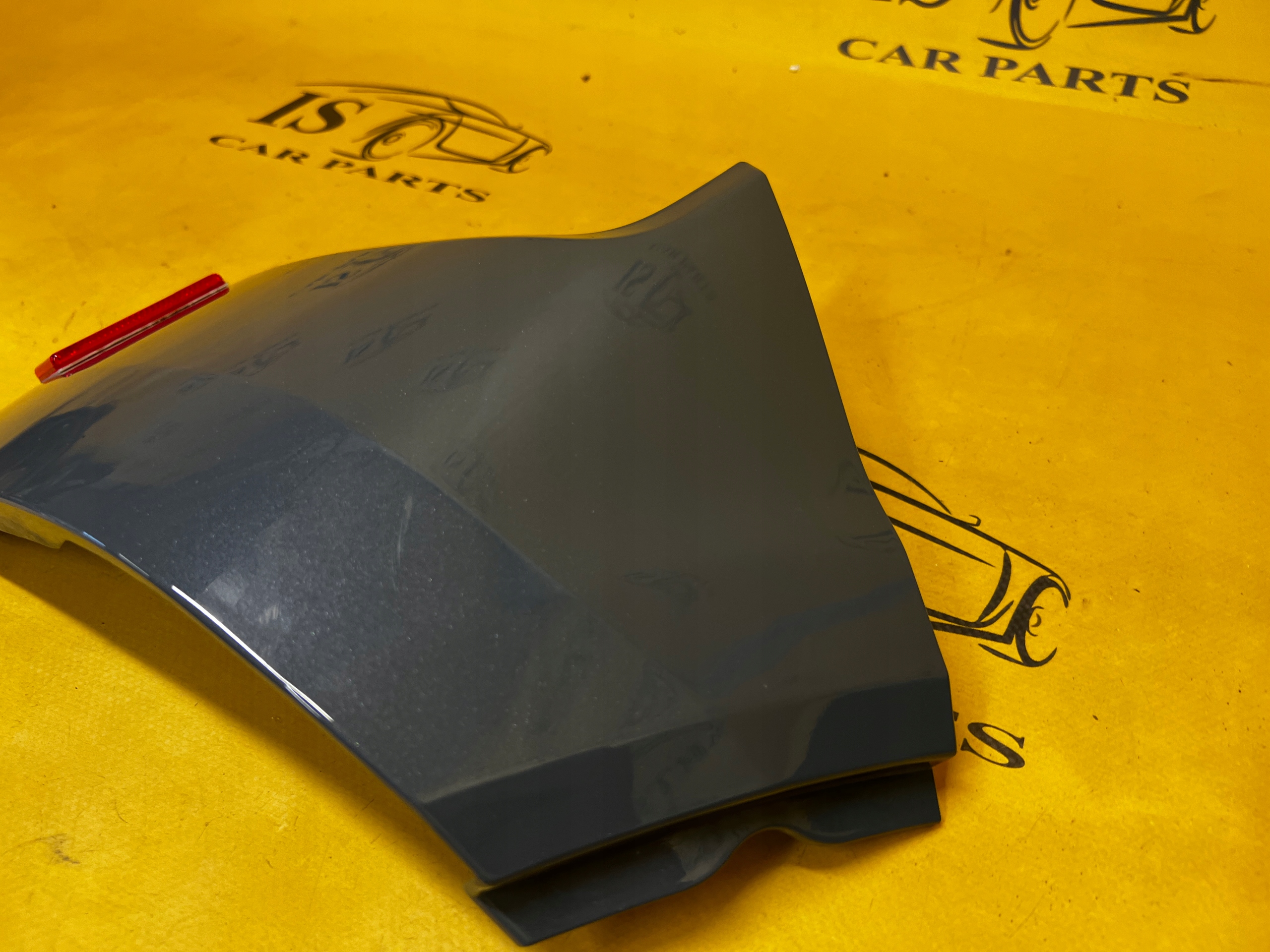 NAROŻNIK BŁOTNIKA TYŁ PRAWY FORD BRONCO 21- AZURE GREY PEARL