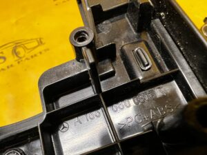 RAMKA OSŁONA DEKOR TUNELU ŚRODKOWEGO MERCEDES GLS X166