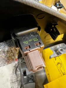 OSŁONA ZAŚLEPKA DESKI KONSOLI DESKI PRAWA PEUGEOT 308 II T9 EU