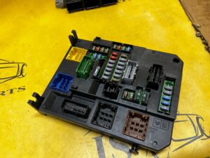 MODUŁ STEROWNIK SKRZYNKA BSI PEUGEOT 508 I 2.0 HDI RXH 4HYBRID EU