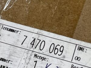 PODŁOKIETNIK DRZWI PRZÓD LEWY BMW X3 G01 X4 G02 CANBERRABEIGE NOWY OEM