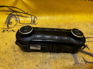 PANEL STEROWANIA KLMATYZACJI AUTO INFINITI Q30