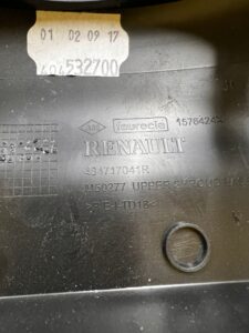 OSŁONA OBUDOWA KOLUMNY KIEROWNICZEJ GÓRNA RENAULT MEGANE IV