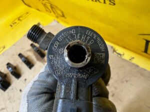 WTRYSK WTRYSKIWACZ RENAULT DACIA NISSAN MERCEDES 1.5 BLUE DCI