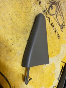 TRÓJKĄCIK TRÓJKĄT DRZWI TYŁ TYLNYCH LEWY LEWYCH RENAULT ZOE I Z.E.