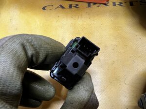 PANEL PRZEŁĄCZNIK OTWIERANIA KLAPY TYŁ BAGAŻNIKA MERCEDES GL X166