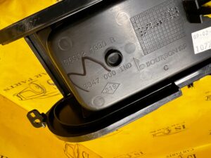 SCHOWEK TUNELU ŚRODKOWEGO RENAULT MEGANE IV EU