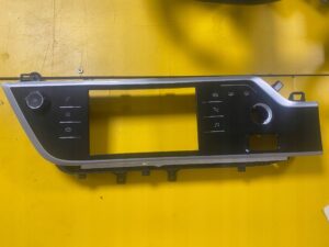 RAMKA PANEL CITROEN C4 PICASSO II LIFT UK RHD