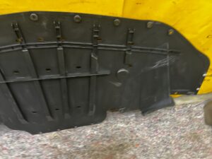 PŁYTA OSŁONA POD SILNIK SILNIKA PODWOZIA FORD MUSTANG VI MK6 S550 GT 5.0