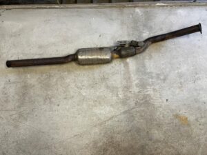 RURA WYDECHOWA TŁUMIK WYDECH ŚRODKOWY AUDI A8 D4 4H LONG 4.0 TFSI