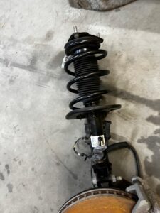 NOGA ZWROTNICA AMORTYZATOR PRZÓD LEWY FORD MUSTANG VI 3.7 RWD 2WD