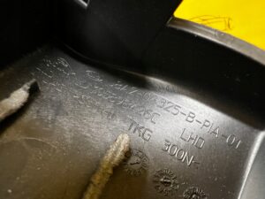 OSŁONA ZAŚLEPKA KONSOLI DESKI KOLUMNY KIEROWNICY RANGE ROVER VELAR L560