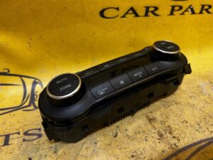 PANEL STEROWANIA KLMATYZACJI AUTO INFINITI Q30