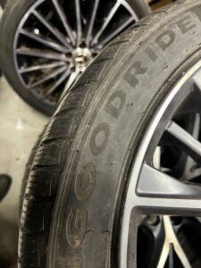 KOMPLET OPONY ZIMOWE GOODRIDE ZUPERSNOW Z-507 255/40 R19 2023