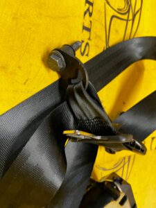 WYSTRZELONY PAS BEZPIECZEŃSTWA PRZÓD PRZEDNI PRAWY DACIA SANDERO III