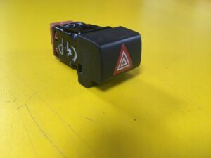 PRZYCISK WŁĄCZNIK AWARYJNYCH CITROE C4 PICASSO II