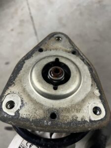 NOGA AMORTYZATOR ZWROTNICA PRZÓD LEWY LEWA PEUGEOT 308 II T9 1.6 E-HDI EU