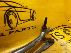 MECHANIZM WYCIERACZEK AUDI A8 D4 4H1955119D