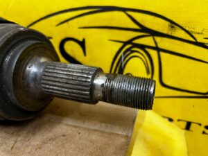 PÓŁOŚ PRZÓD PRZEDNIA PRAWY PRAWA PEUGEOT 308 II T9 1.2 THP 1.6 E-HDI