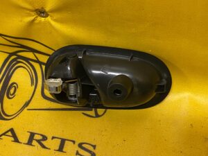 KLAMKA DRZWI WEWNĘTRZ PRAWY PRZÓD DACIA SANDERO II