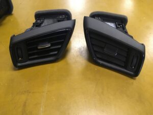 PRAWA KRATKA NAWIEWU DESKI NISSAN X-TRAIL T32