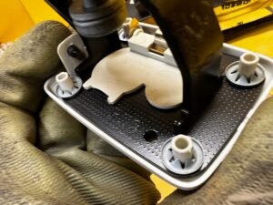 MOCOWANIE ROLETY BAGAŻNIKA PEUGEOT 508 I KOMBI SW