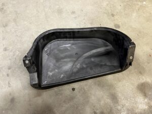 OSŁONA WLOTU POWIETRZA PODSZYBIA PORSCHE MACAN 95B