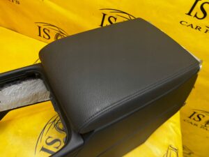 TUNEL ŚRODKOWY PODŁOKIETNIK SKÓRA SCHOWEK VW VOLKSWAGEN TOUAREG II 7P