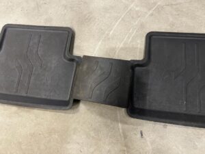DYWANIKI WYCIERACZKI GUMOWE TYŁ ORYGINALNE RENAULT MEGANE IV HATCHBACK