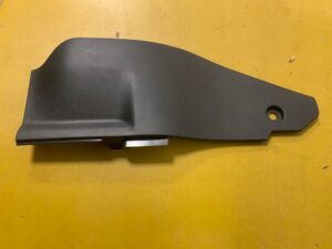 LEWA OSŁONA TUNELU ŚRODKOWEGO NISSAN LEAF I ZE0