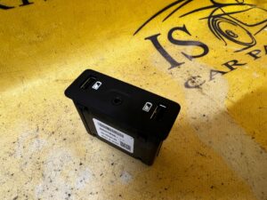 GNIAZDO PORT USB AUX RENAULT MEGANE IV ESPACE V