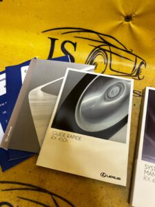 INSTRUKCJA OBSŁUGI KSIĄŻKA SERWISOWA FRANCJA ETUI LEXUS RX 450H III 3 AL10