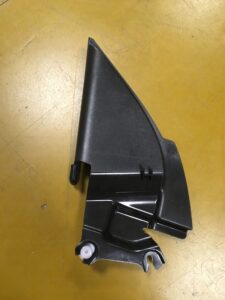 OSŁONA TRÓJKĄT LUSTERKA LEWY NISSAN QASHQAI J11