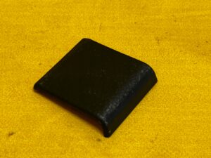 ZAŚLEPKA POSZYCIA SŁUPKA ŚRODKOWEGO B PRAWA NISSAN X-TRAIL T32