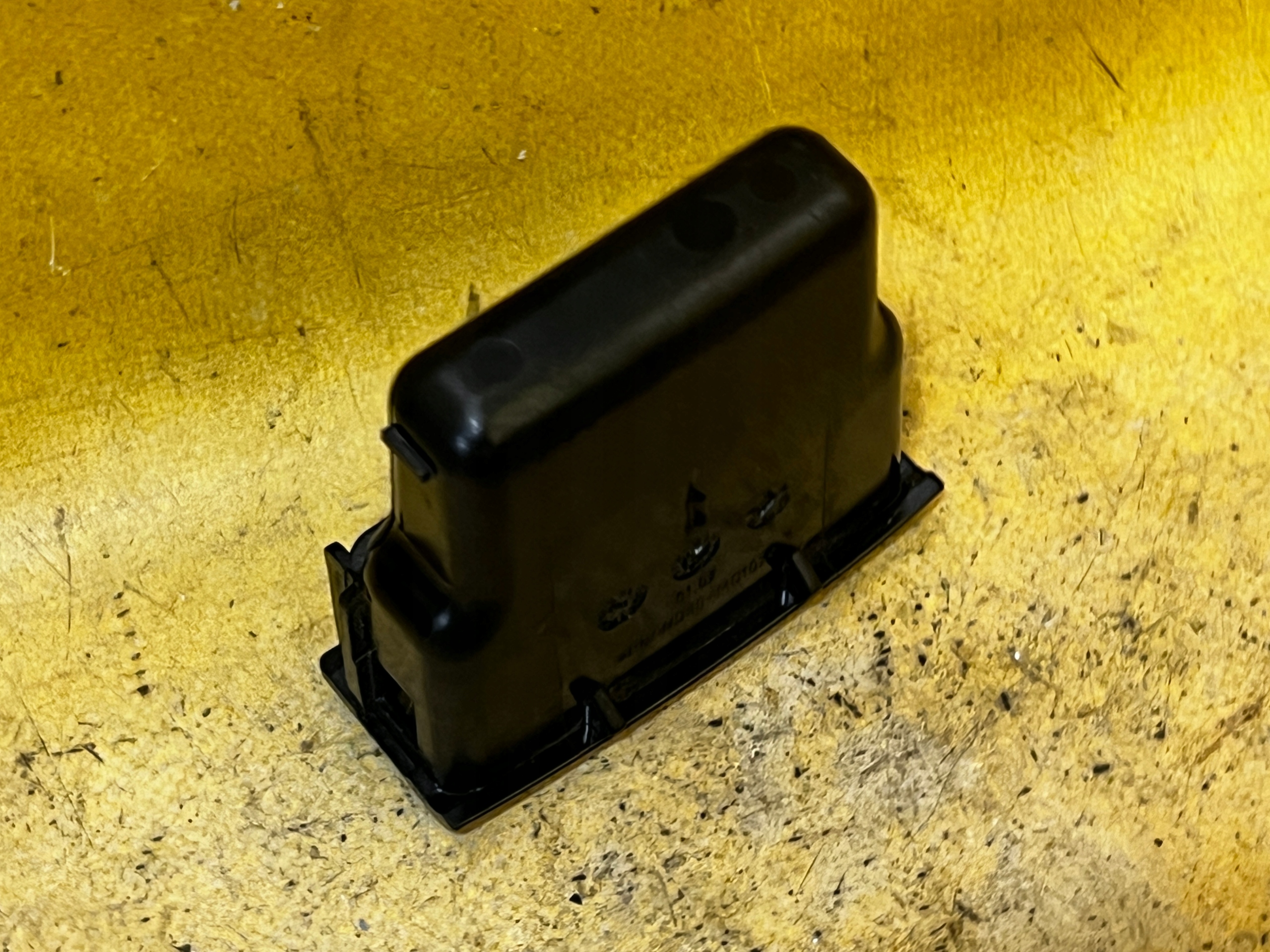 POPIELNICZKA SCHOWEK PORSCHE CAYENNE II 7P5