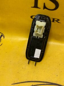 PANEL PRZEŁĄCZNIK SZYB PASAŻER DACIA DUSTER II 17-