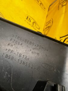 LISTWA OSŁONA BLENDA LAMPY TYŁ PRAWY PRAWA FORD EXPLORER MK6