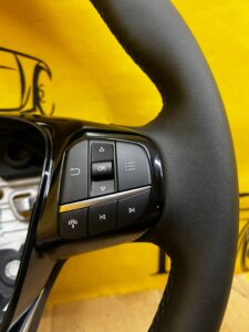 NOWA KIEROWNICA SKÓRA MULTIFUNKCJA FORD KUGA MK3 LIFT TITANIUM