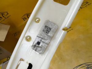 RAMKA UCHWYT MOCOWANIE OŚWIETLENIA LAMPKI PODSUFITKI FORD MUSTANG VI