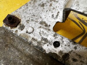 CHŁODNICZKA CHŁODNICA PALIWA RANGE ROVER VELAR L560 2.0 D