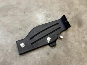 NAWIEW KANAŁ KIEROWNICA POWIETRZA TYŁ LEWY AUDI SQ7 Q7 4M0