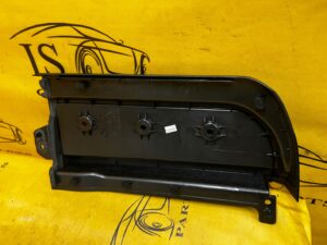 POSZYCIE OSŁONA OBUDOWA SŁUPKA C TYŁ LEWY 4 DRZWI FORD BRONCO 21-