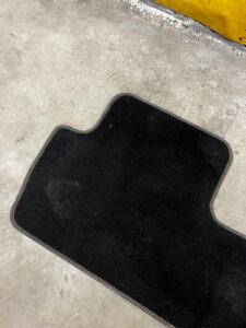 DYWANIK WYCIERACZKA WELUROWY TYŁ ORYGINALNY PEUGEOT 5008 II